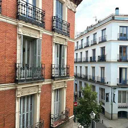 Cavabajasuites Madrid Esterno foto